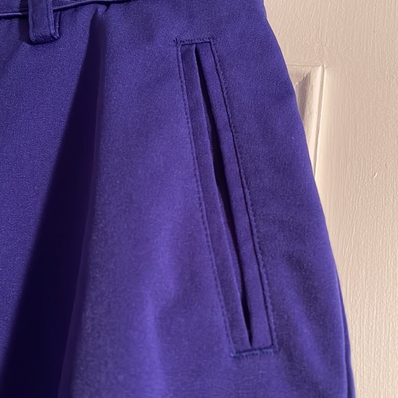 Ladies purple golf shorts - Picture 2 of 3